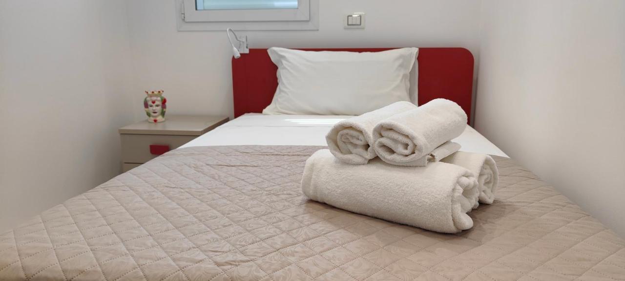 סירקוזה Casa Vacanze Rainbow, Siracusa מראה חיצוני תמונה